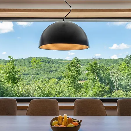 Mochi, A Beautiful Modern In A Tranquil Enviroment *