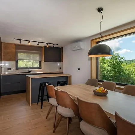 Mochi, A Beautiful Modern In A Tranquil Enviroment Holiday home