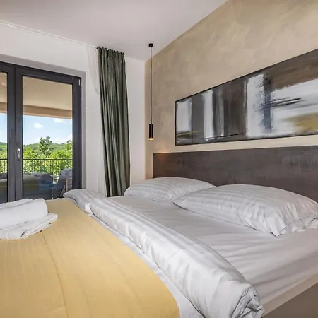 Mochi, A Beautiful Modern In A Tranquil Enviroment Holiday home