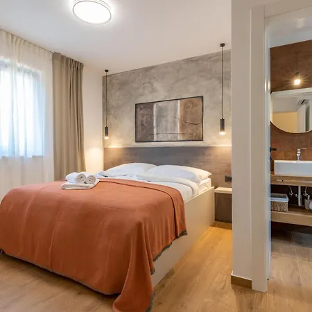 Vikendica Mochi, A Beautiful Modern In A Tranquil Enviroment *